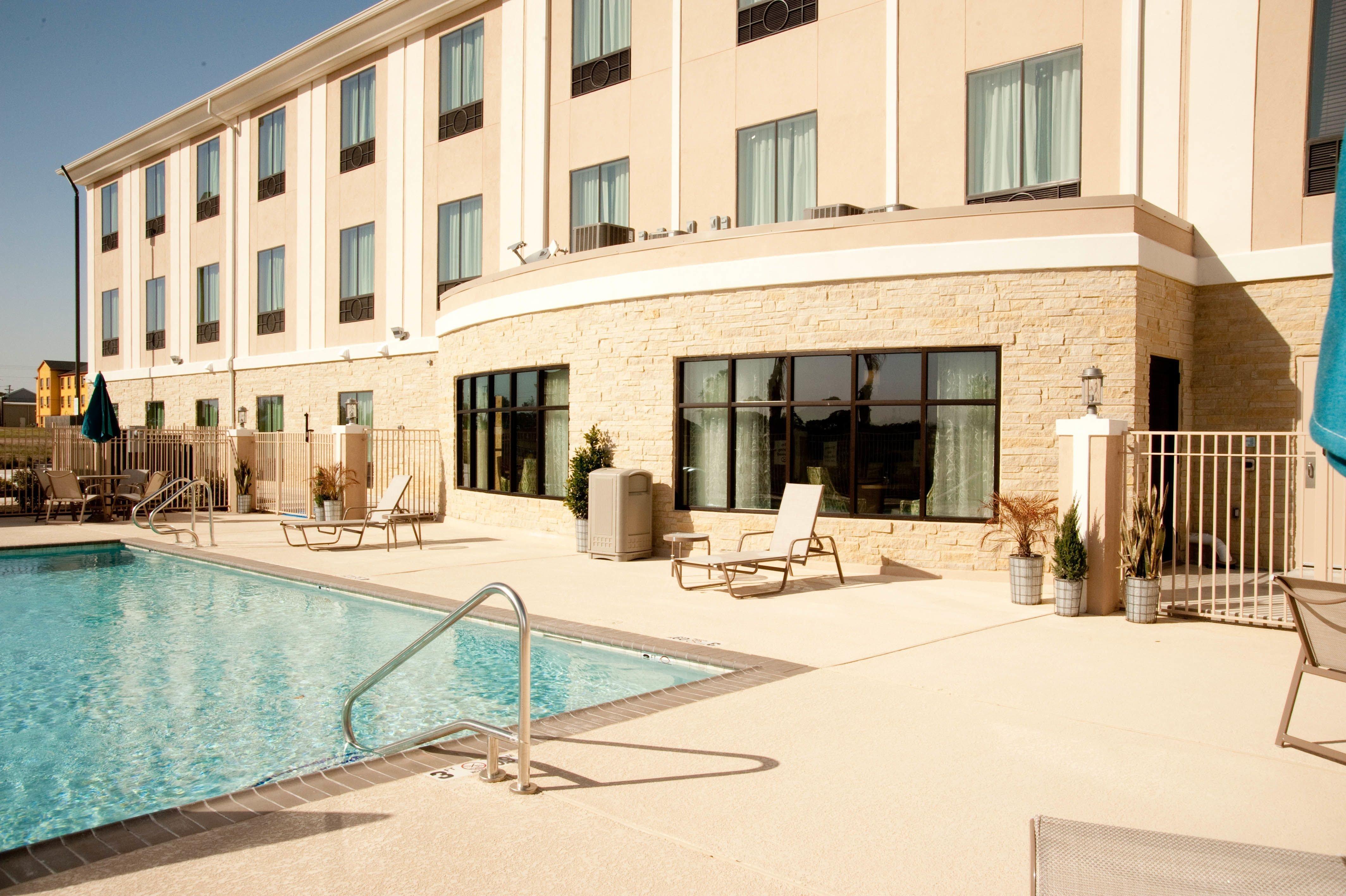 Holiday Inn Express And Suites Schulenburg By Ihg Екстериор снимка