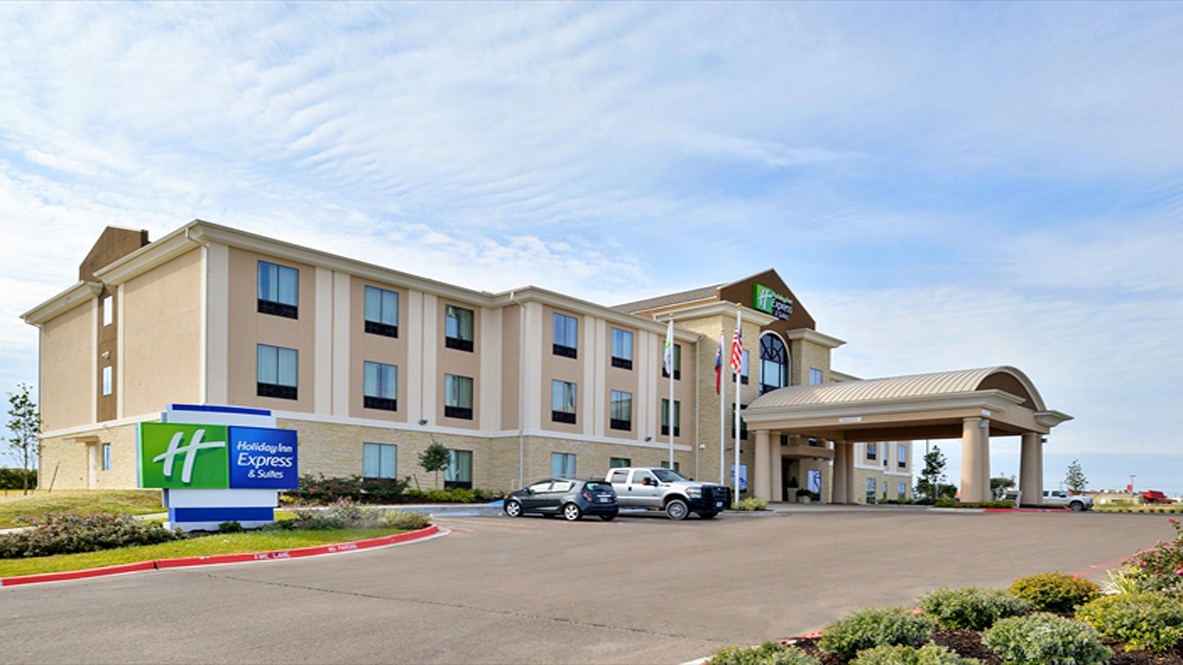 Holiday Inn Express And Suites Schulenburg By Ihg Екстериор снимка