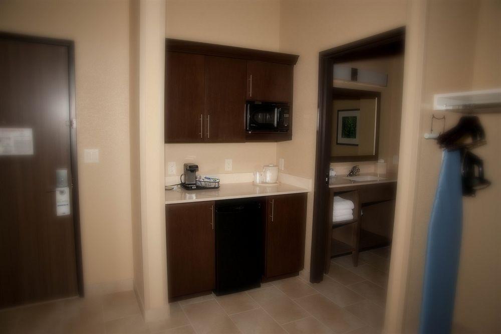 Holiday Inn Express And Suites Schulenburg By Ihg Екстериор снимка