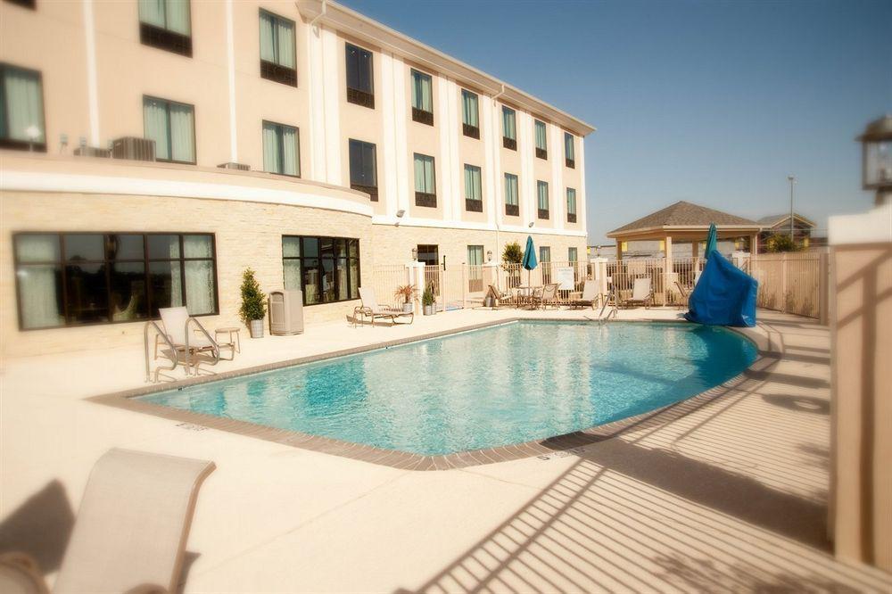 Holiday Inn Express And Suites Schulenburg By Ihg Екстериор снимка